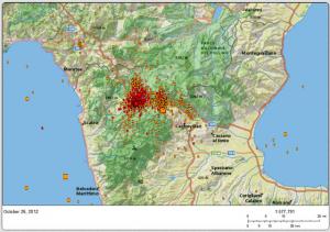 Epicentri dei terremoti della zona del Pollino dal 1 gennaio ad oggi, 26 ottobre. In rosso i terremoti degli ultimi 3 giorni: la stella rossa indica l’epicentro del terremoto avvenuto alle 1:05 (INGV)