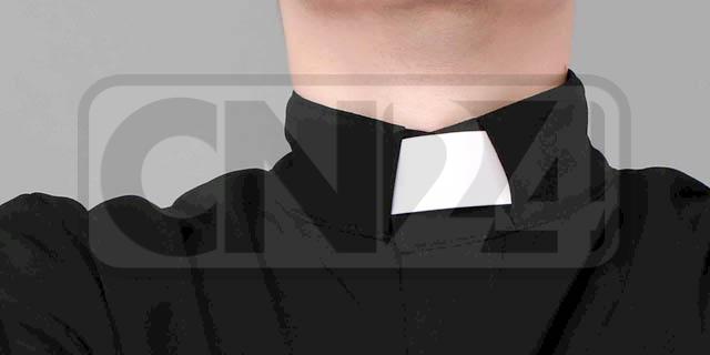 Roma, Padre propone figlia minorenne per sesso: arrestato Roma, Padre propone figlia minorenne per sesso: arrestato