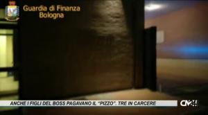 Anche i figli del boss pagavano il “pizzo”. Blitz in Emilia, Calabria e Lazio: tre in carcere