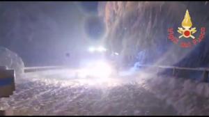 Neve sulla statale 107 Silana Crotonese, tratto chiuso al traffico